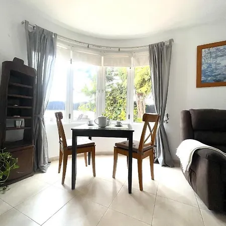 וילה Sunset Suites *